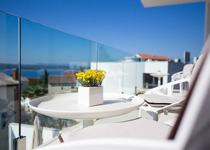 Benic فيلة تْسْغيكفانِتْسا