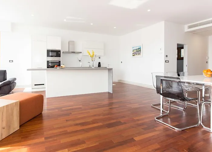 Benic فيلة تْسْغيكفانِتْسا